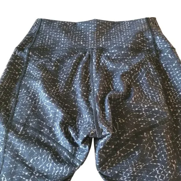 Lululemon True Self Crop II Samba Snake Battleship Black Leggings,  Yoga Pilates - Picture 10 of 16